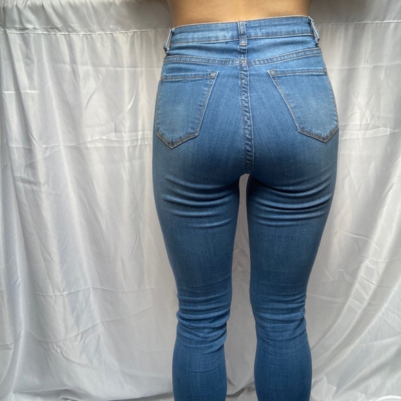 Fashion Nova Medium Wash High Rise Jeggings - Picture 5 of 8